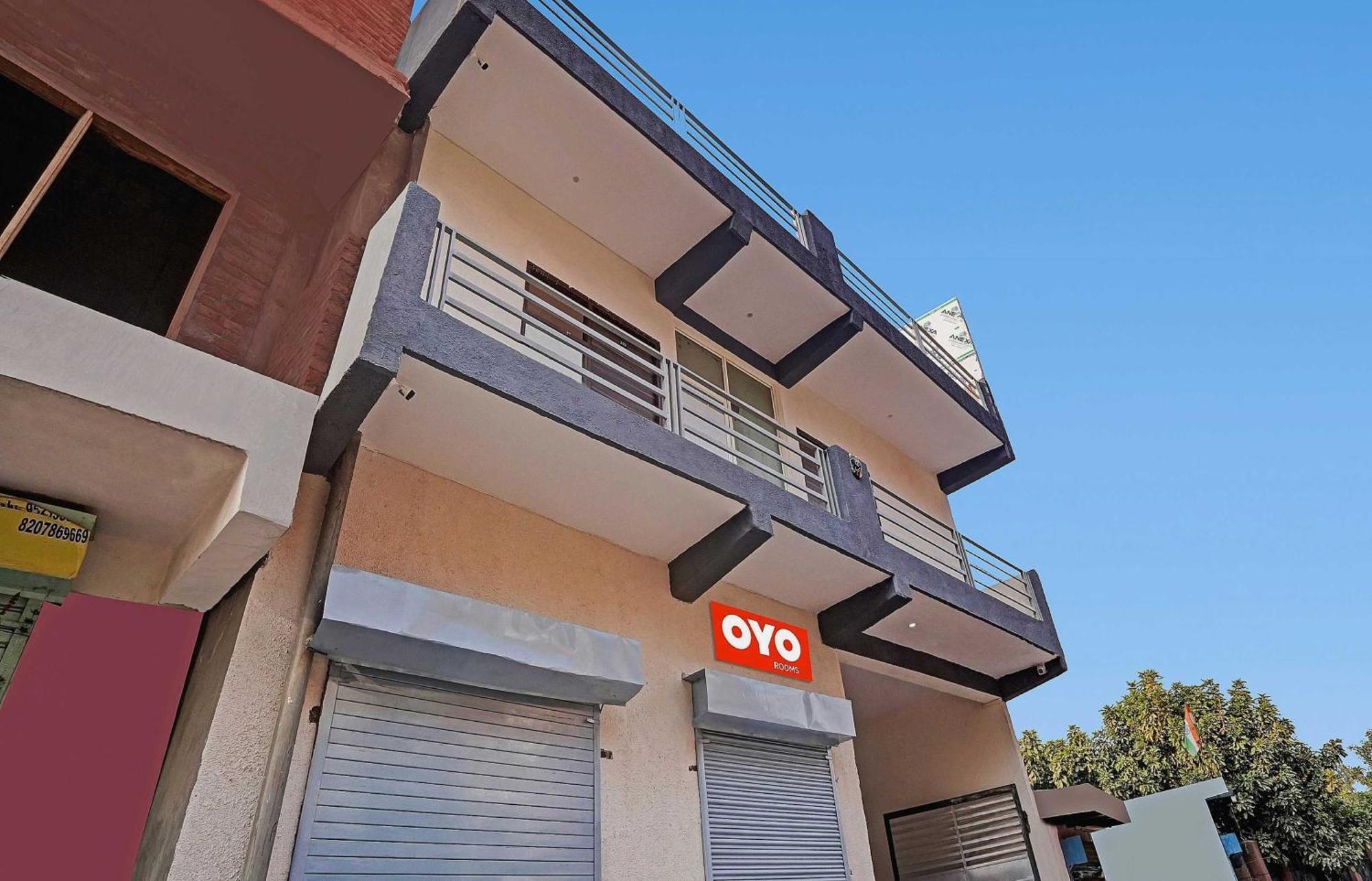 Hotel O Avs Hotel & Restaurant โนอิดา ภายนอก รูปภาพ