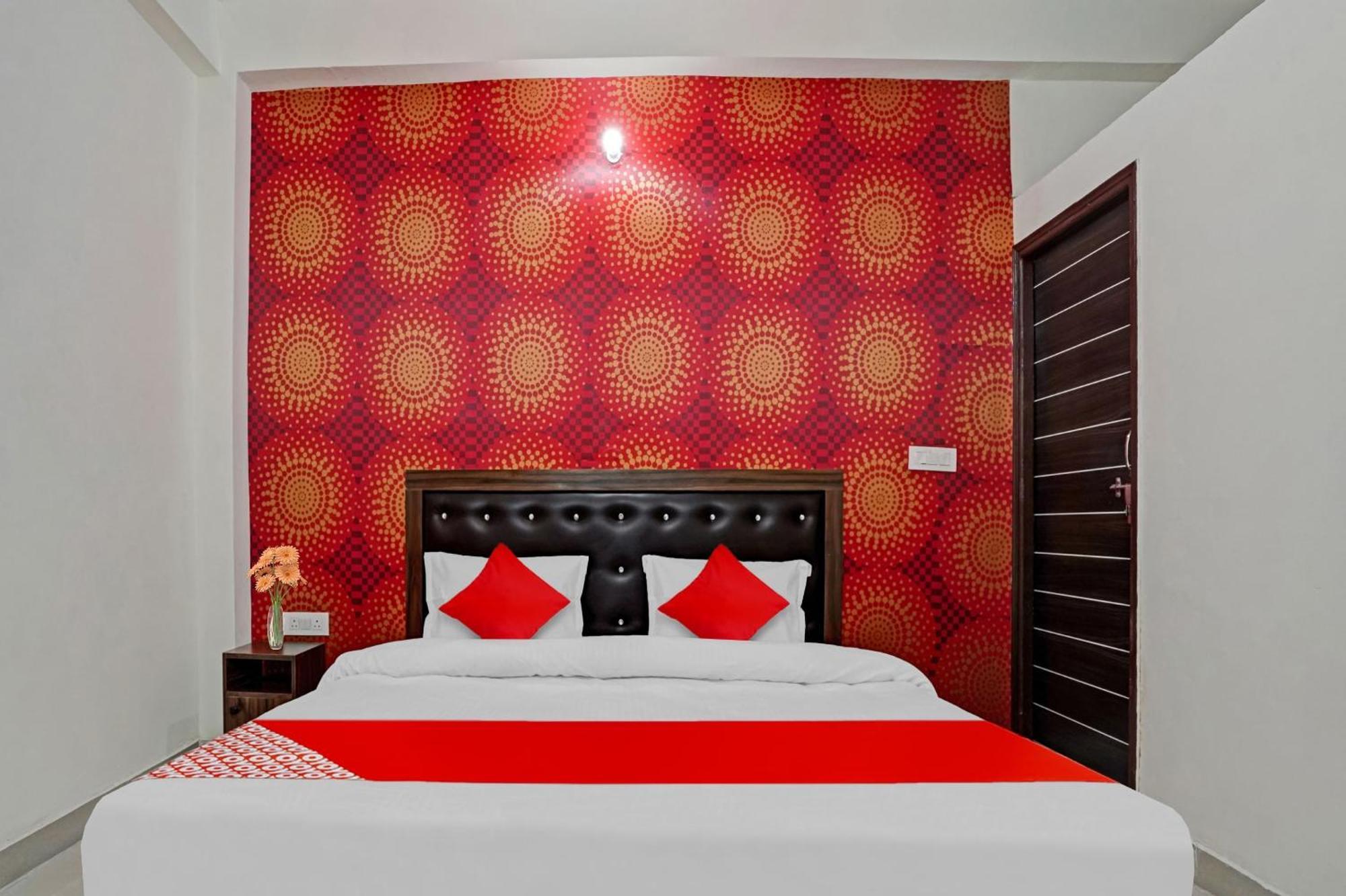 Hotel O Avs Hotel & Restaurant โนอิดา ภายนอก รูปภาพ