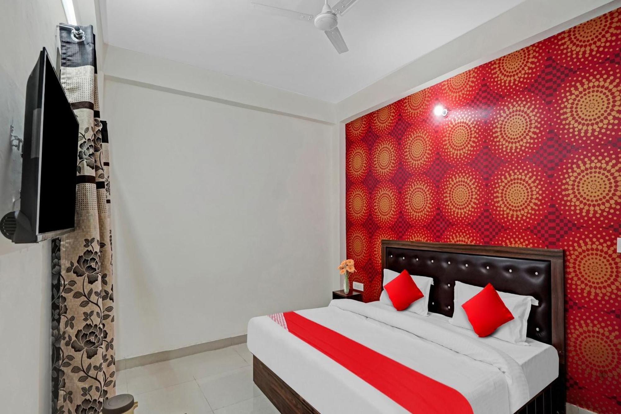 Hotel O Avs Hotel & Restaurant โนอิดา ภายนอก รูปภาพ