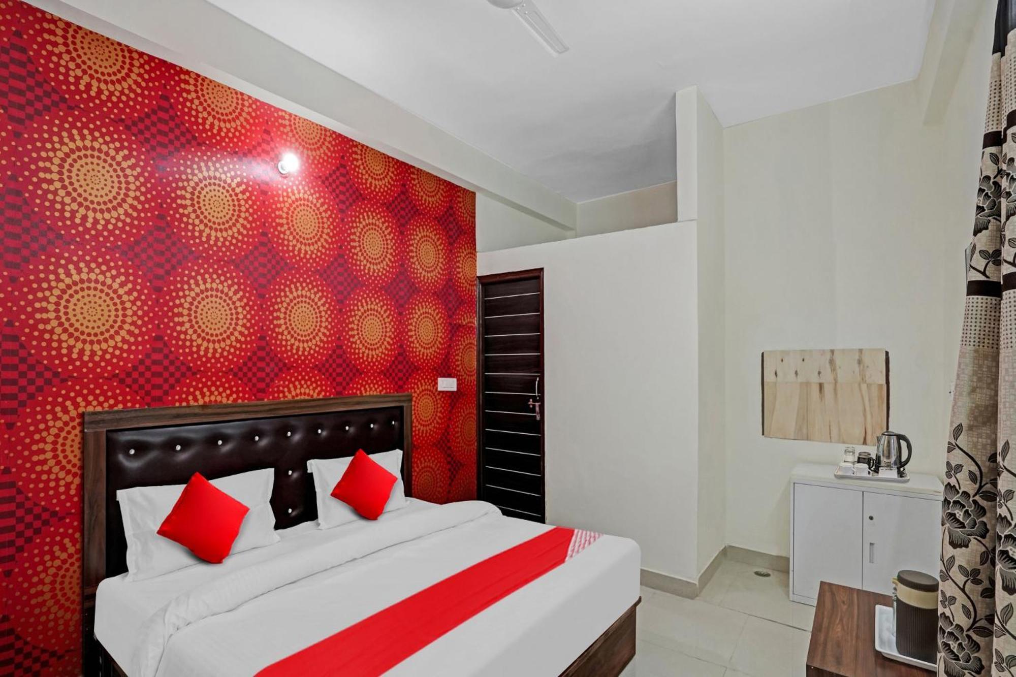 Hotel O Avs Hotel & Restaurant โนอิดา ภายนอก รูปภาพ