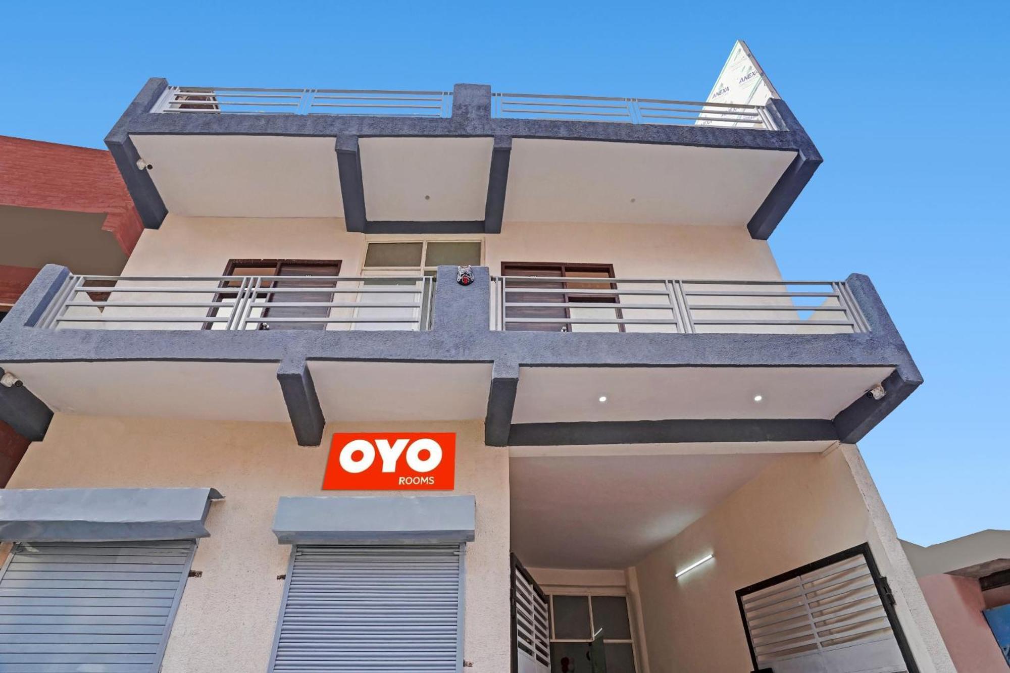 Hotel O Avs Hotel & Restaurant โนอิดา ภายนอก รูปภาพ